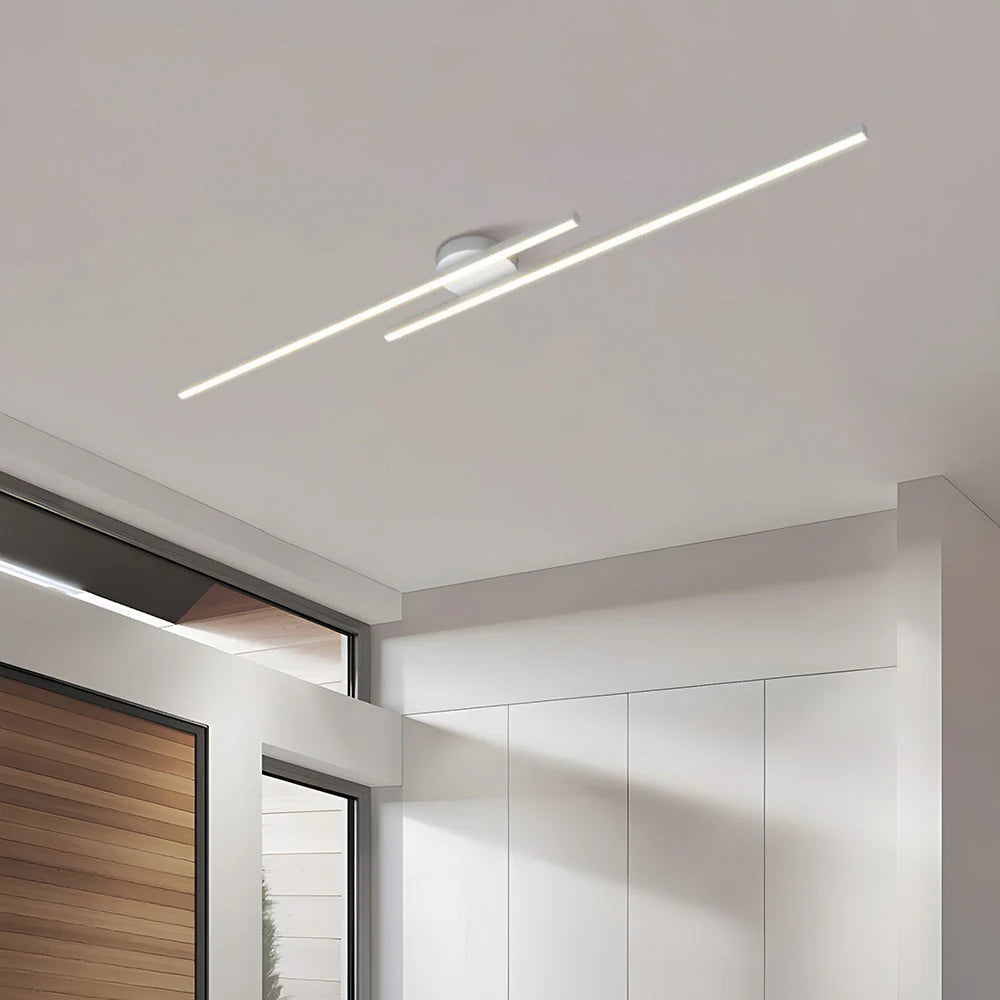 Moderne LED-Deckenleuchte aus Aluminium in Streifenform