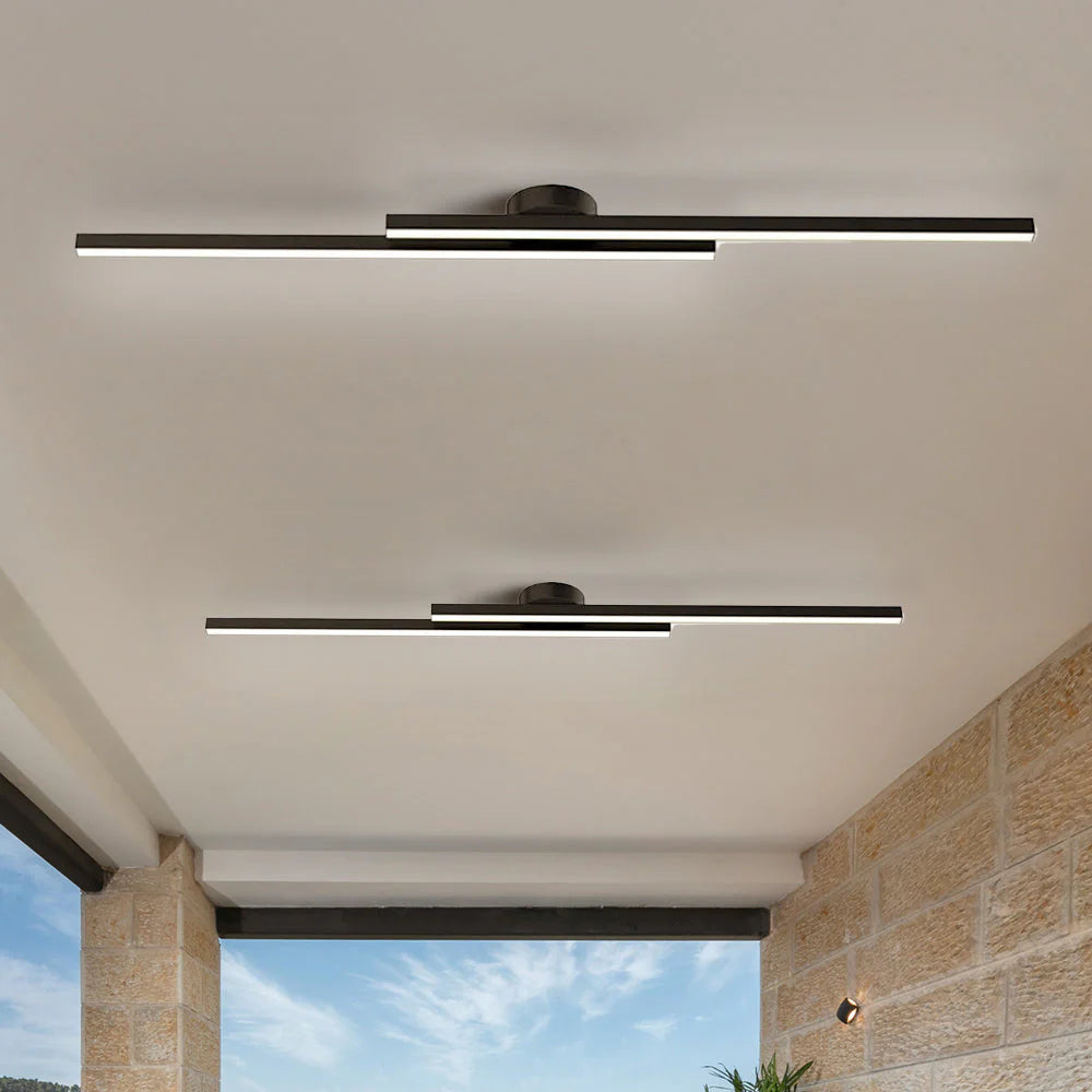 Moderne LED-Deckenleuchte aus Aluminium in Streifenform