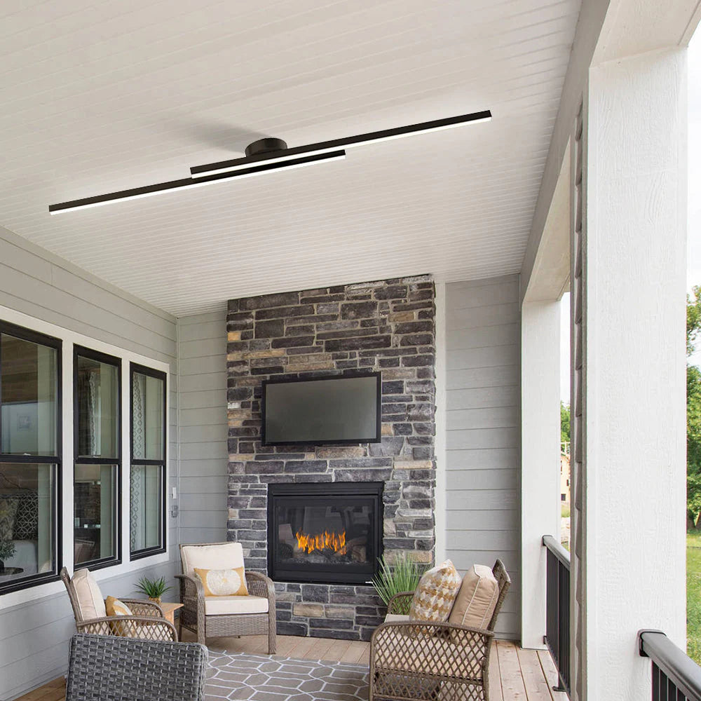 Moderne LED-Deckenleuchte aus Aluminium in Streifenform